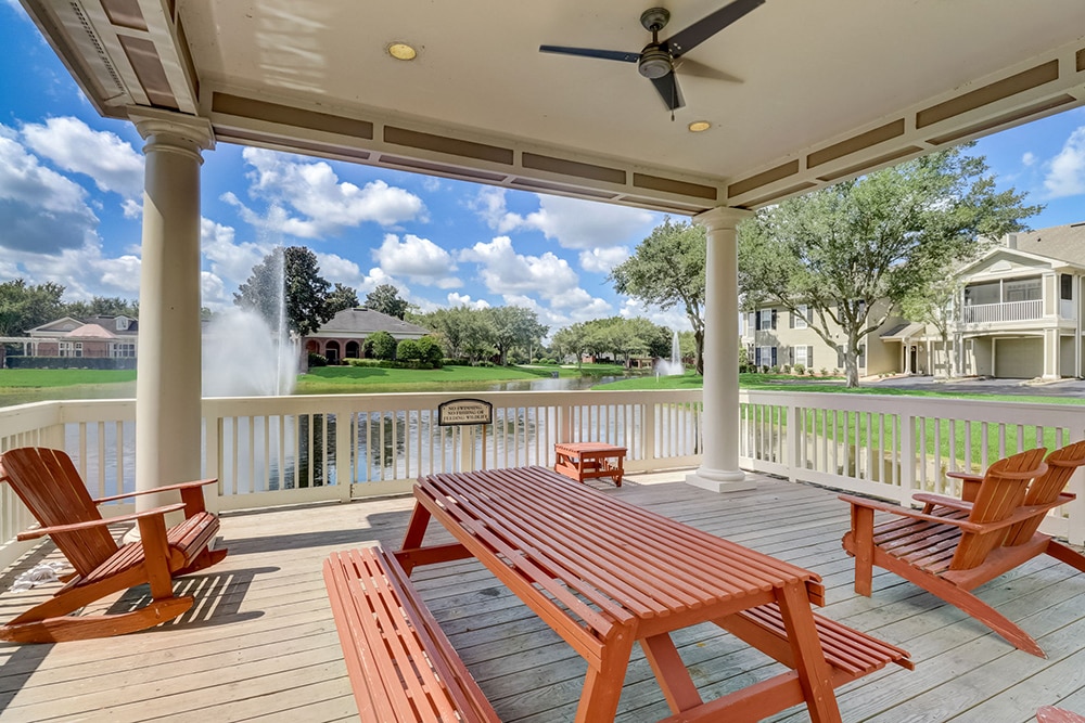 Heritage Deerwood Condominiums - Exterior Photo